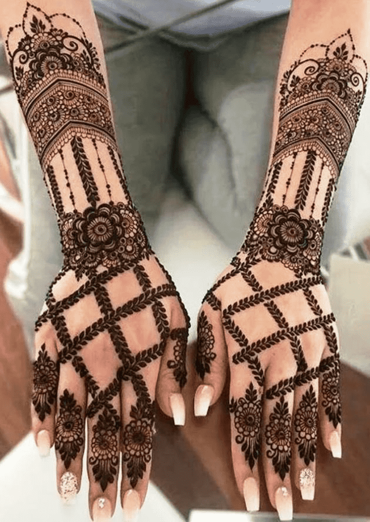 Nice Traditional Mehndi Design