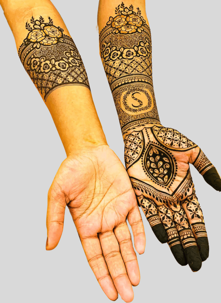 Shapely Tribal Henna Design