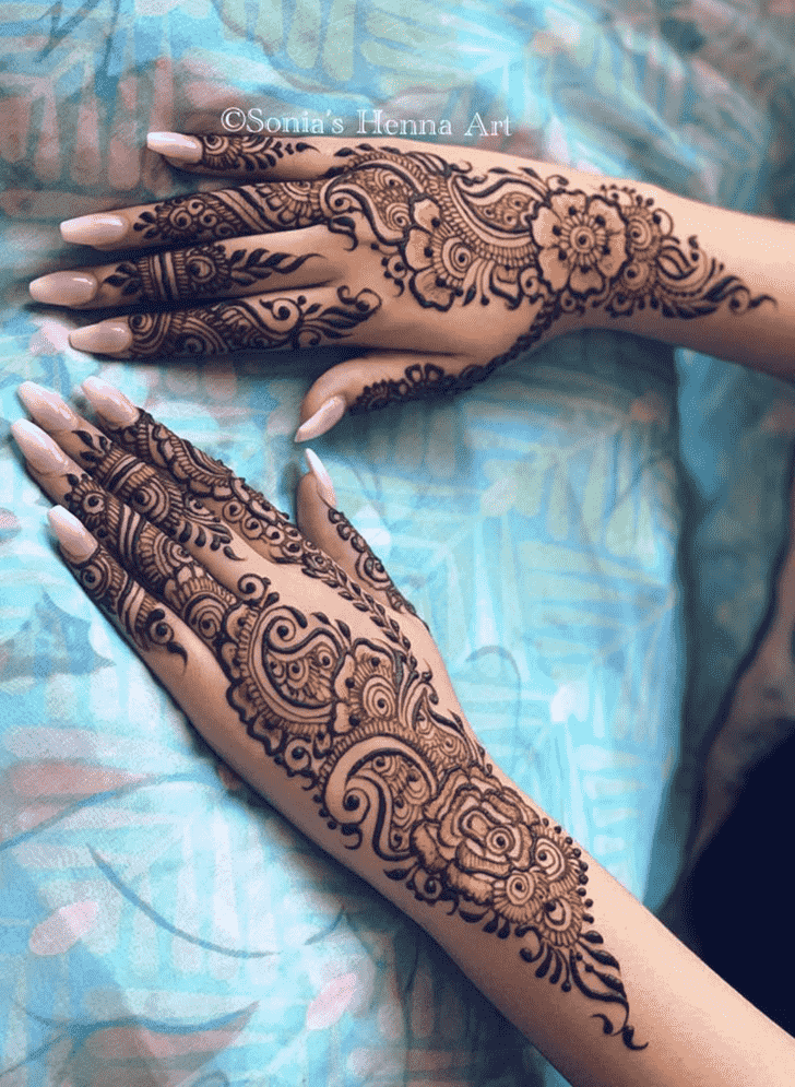 Elegant Turkish Henna design