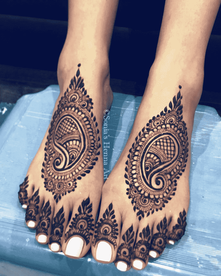 Enticing Turkish Henna design