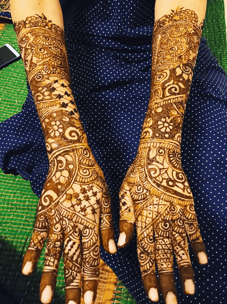 Adorable Udaipur Henna Design