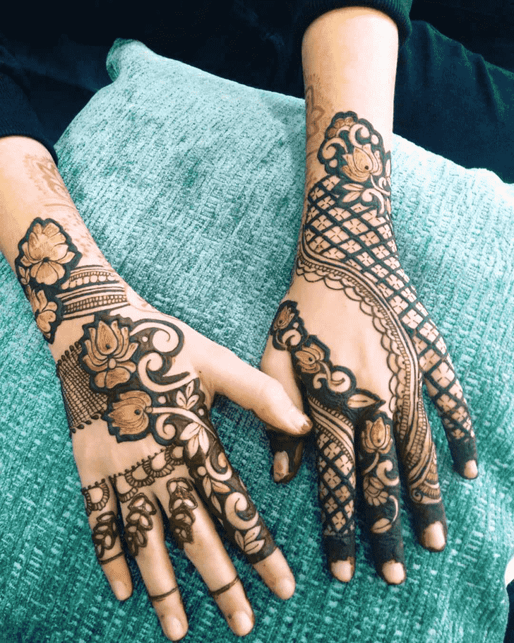 Classy Udaipur Henna Design