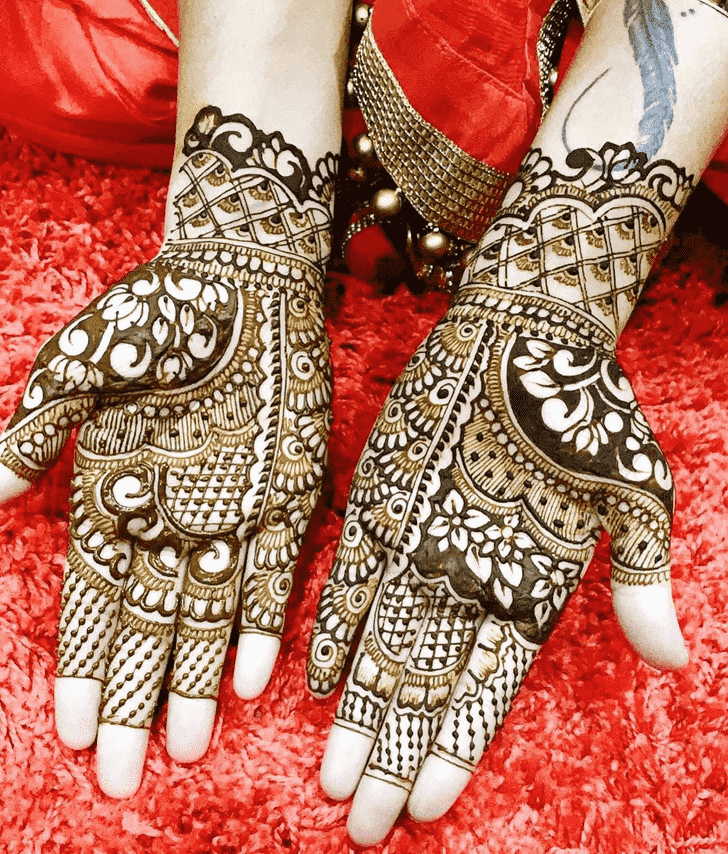 Delicate Udaipur Henna Design