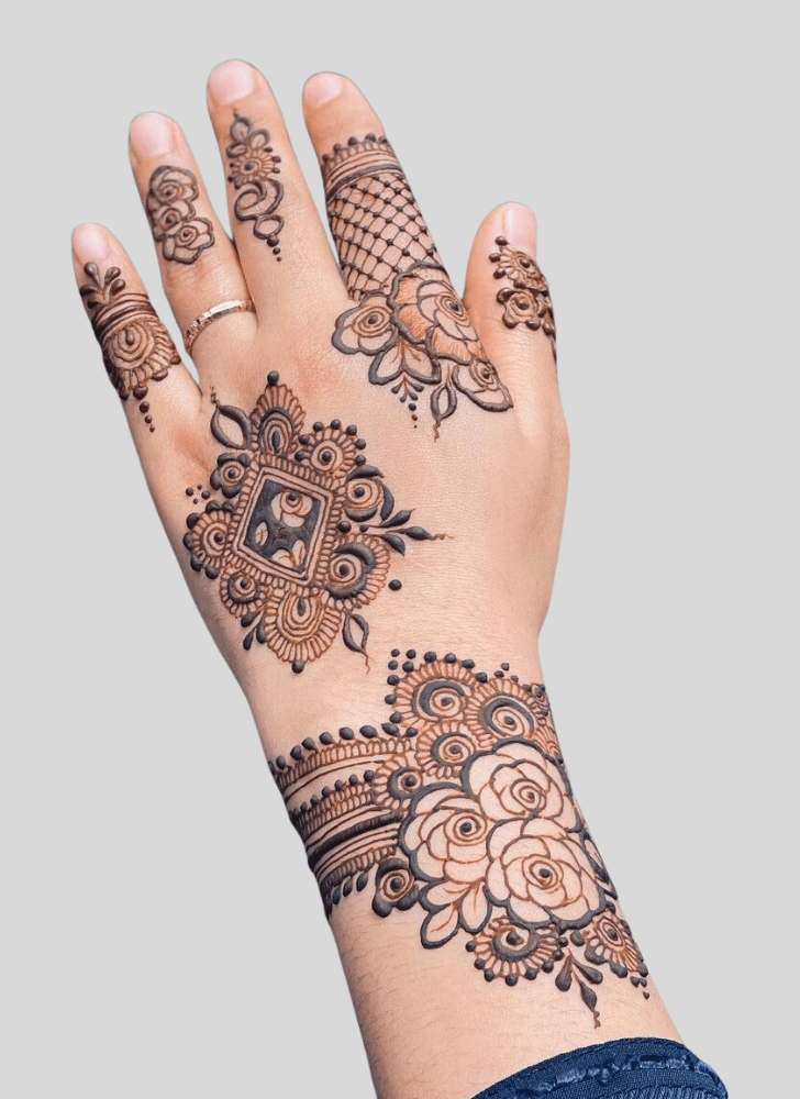 Delicate Uttarayan Henna Design