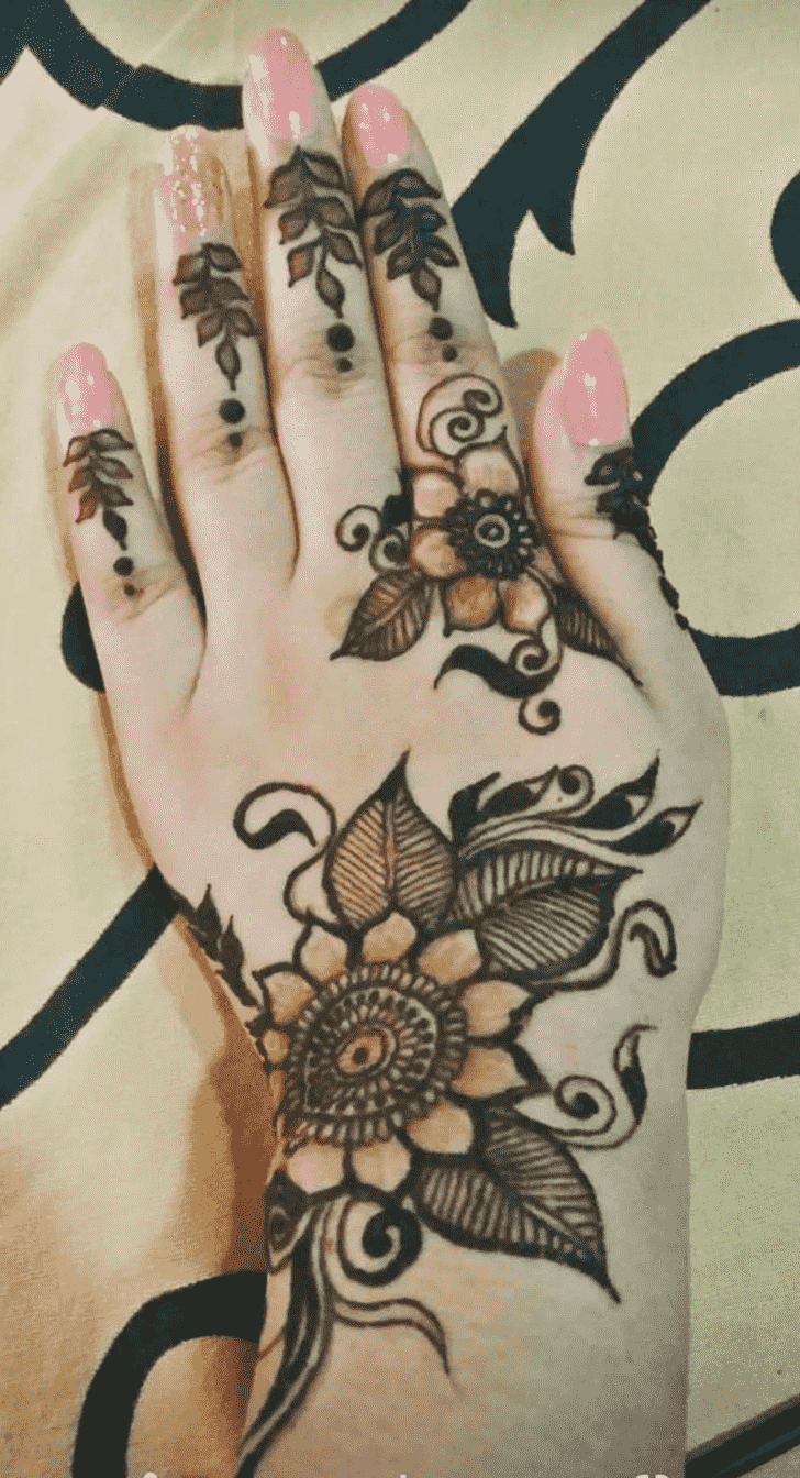 Adorable Vadodara Henna Design