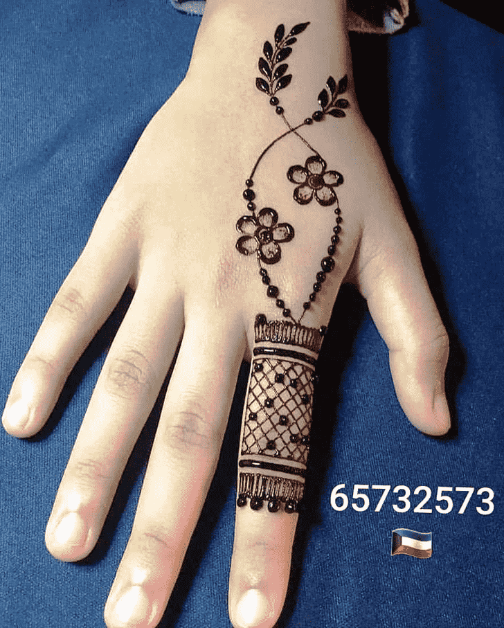 Alluring Varanasi Henna Design