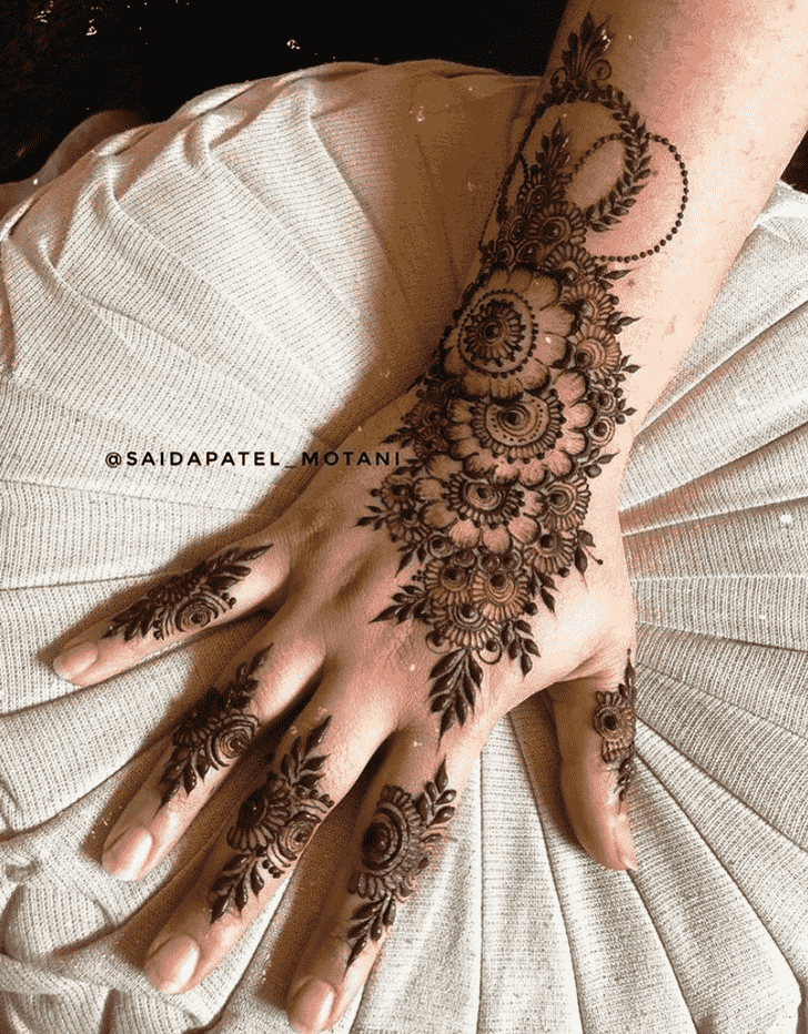 Bewitching Varanasi Henna Design