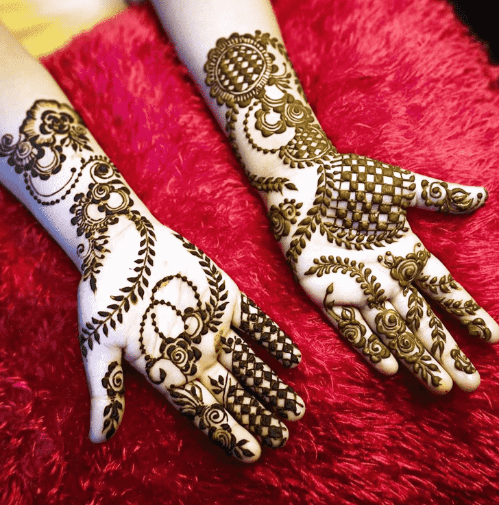 Classy Varanasi Henna Design