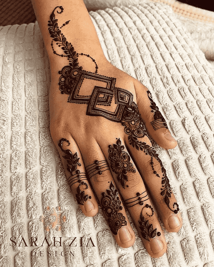 Fine Varanasi Henna Design