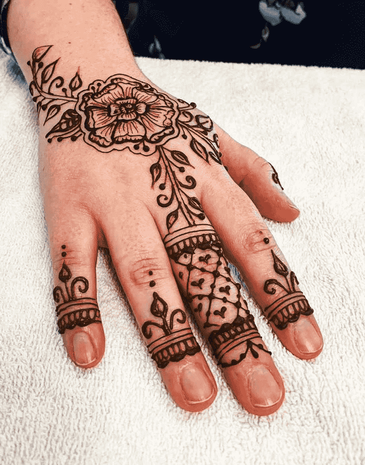 Pretty Varanasi Henna Design