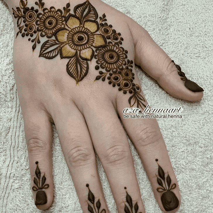 Admirable Vat Purnima Mehndi Design