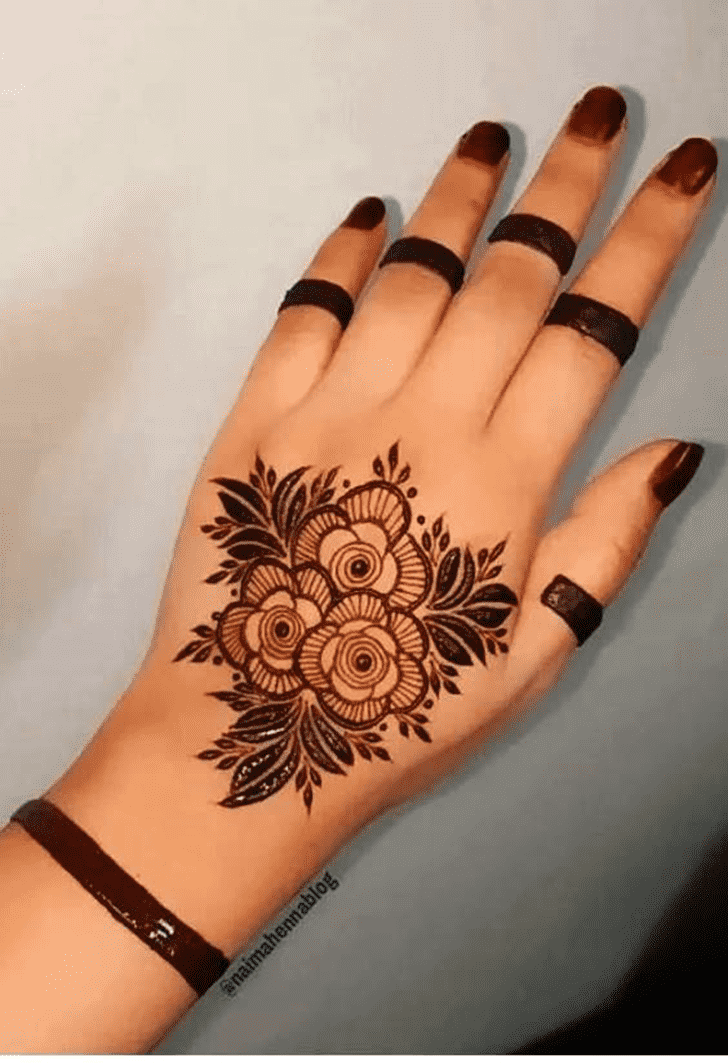 Alluring Very Simple Mehndi Design