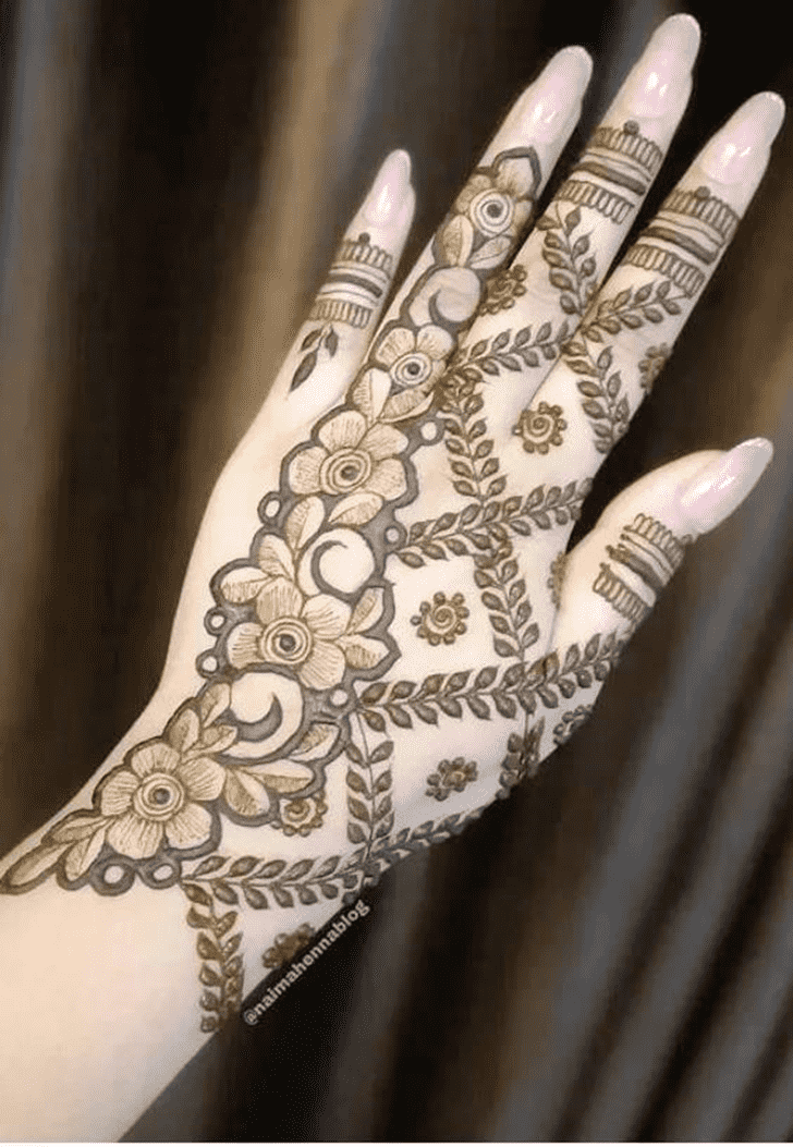 Appealing Very Simple Mehndi Design