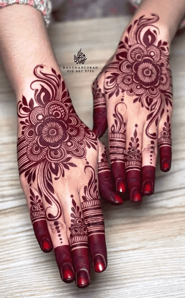 Enticing Very Simple Mehndi Design