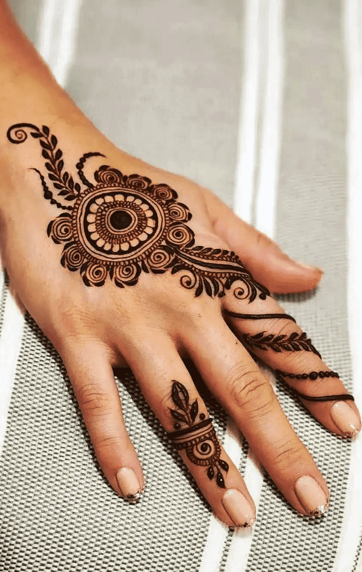 Gorgeous Very Simple Mehndi Design