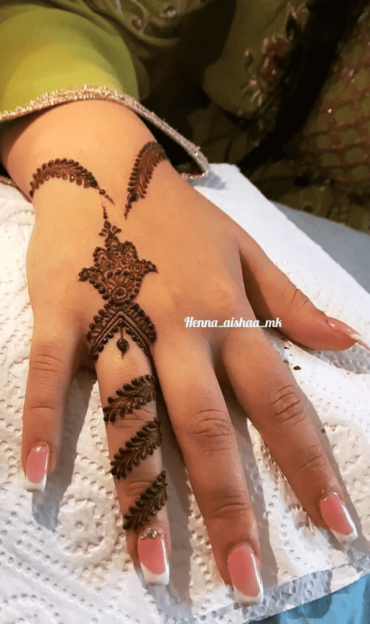 Radiant Very Simple Mehndi Design