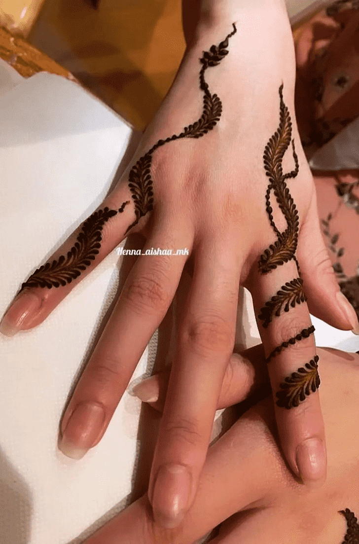 Refined Very Simple Mehndi Design