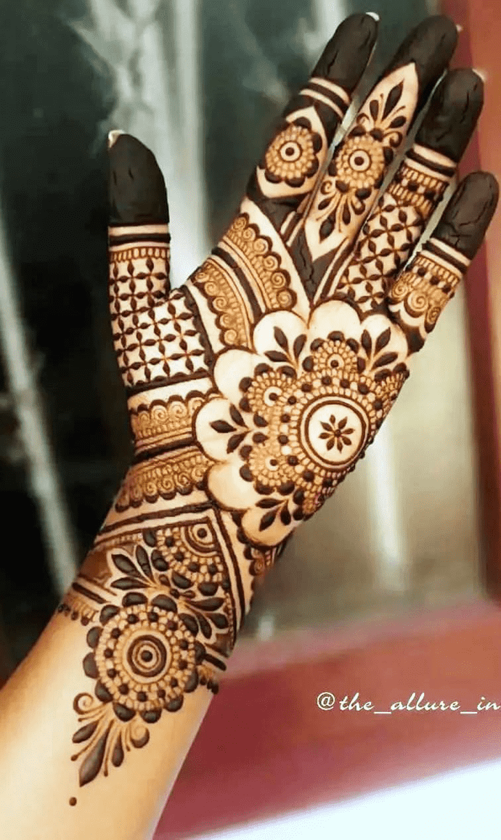 Stunning Very Simple Mehndi Design