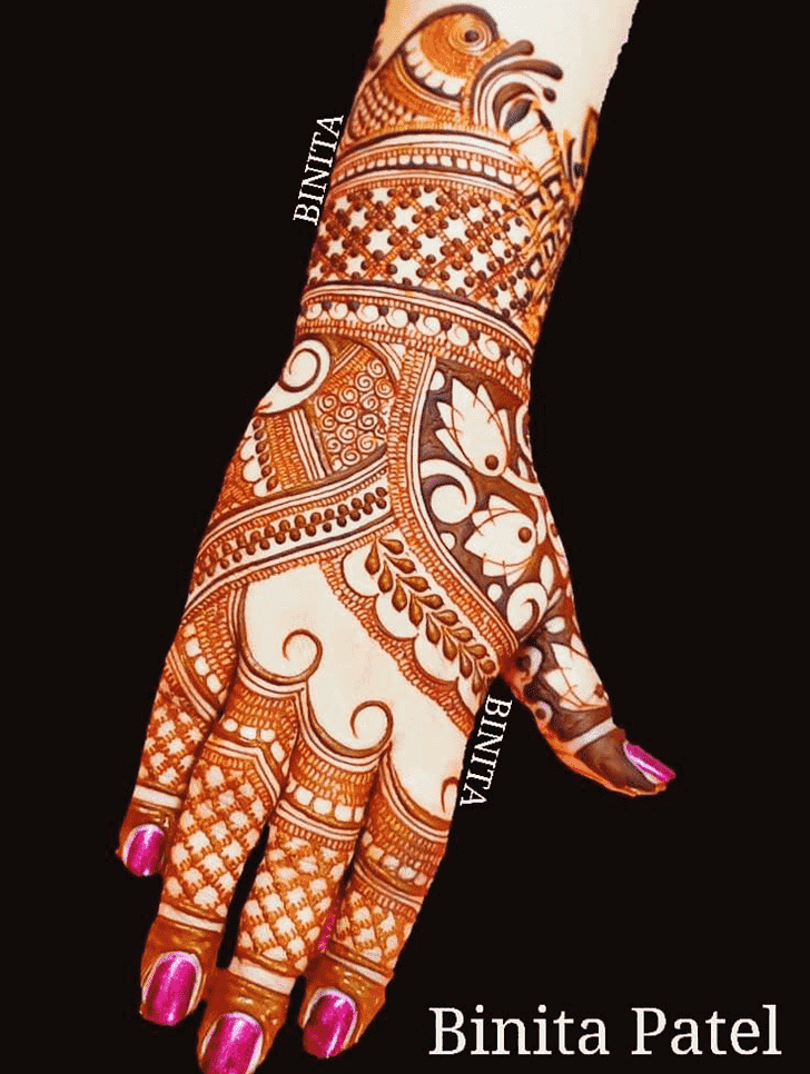 Dazzling Vienna Henna Design