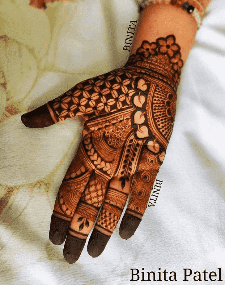 Enthralling Vienna Henna Design