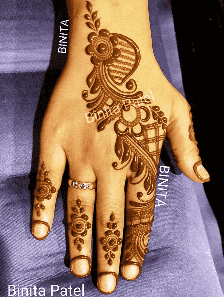 Fine Vienna Henna Design