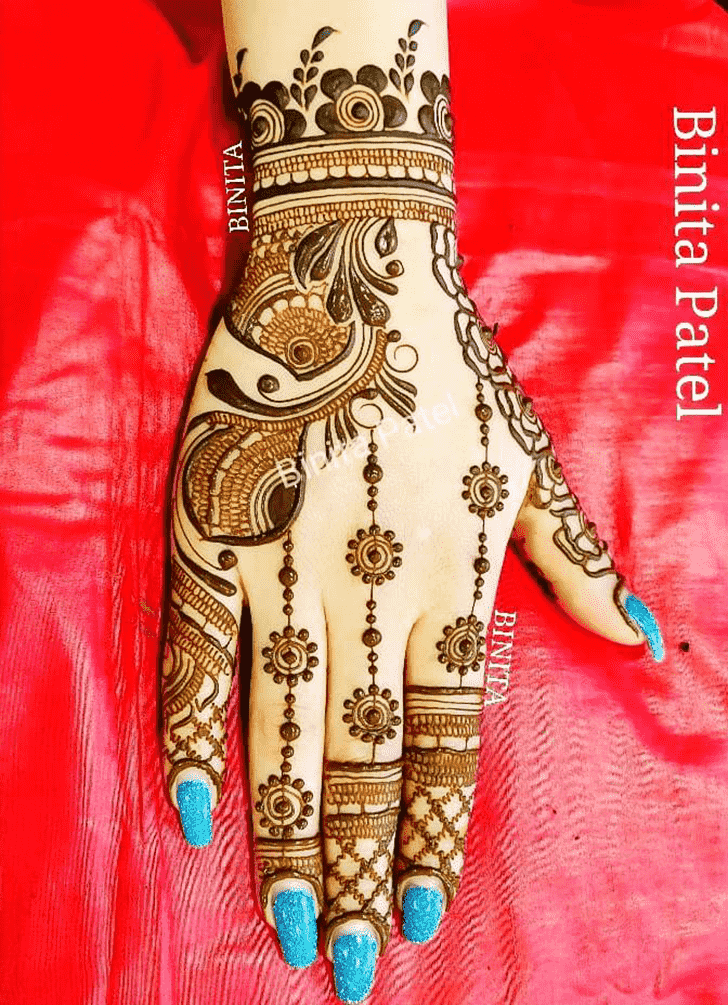 Good Looking Vienna Henna Design