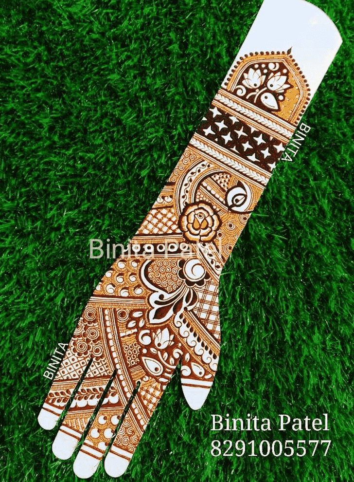 Ideal Vienna Henna Design