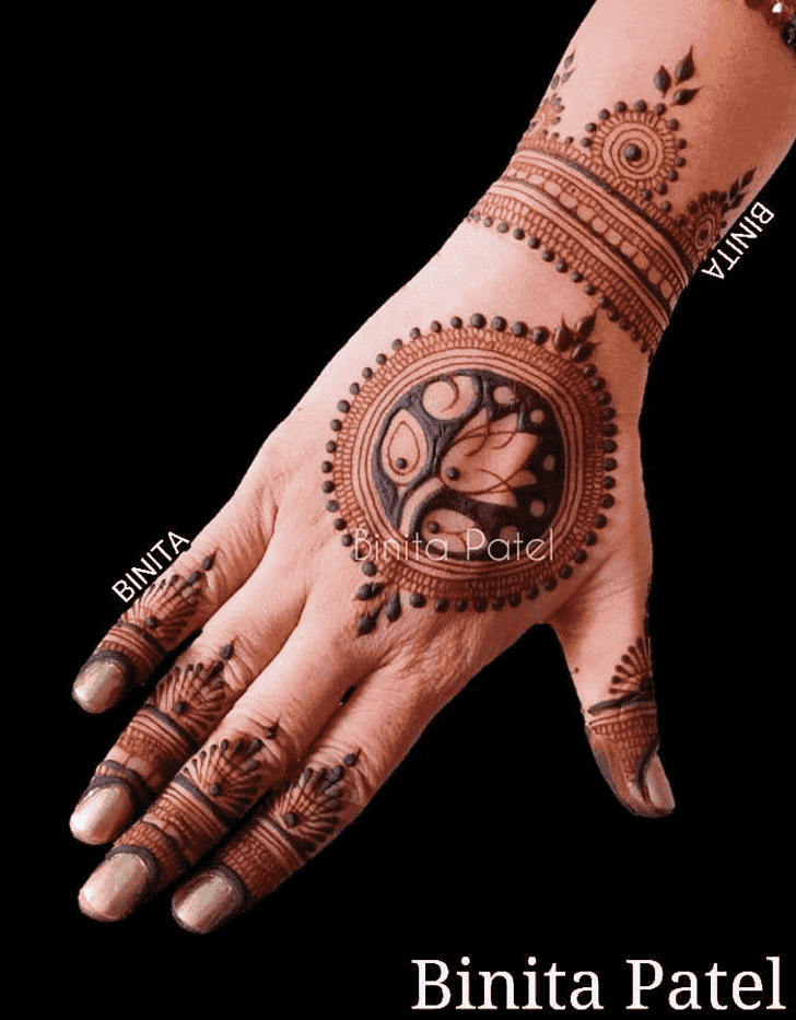 Magnetic Vienna Henna Design