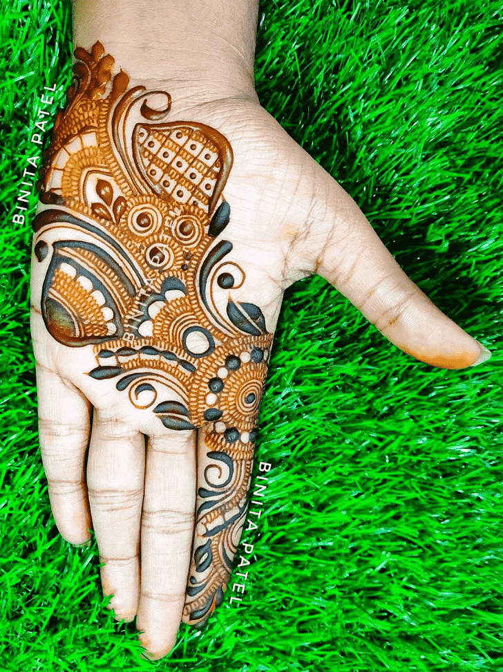 Splendid Vienna Henna Design