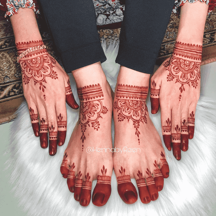 Delightful Vijaya Ekadashi Henna Design