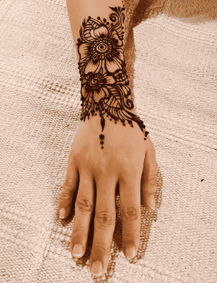 Mesmeric Vijaya Ekadashi Henna Design