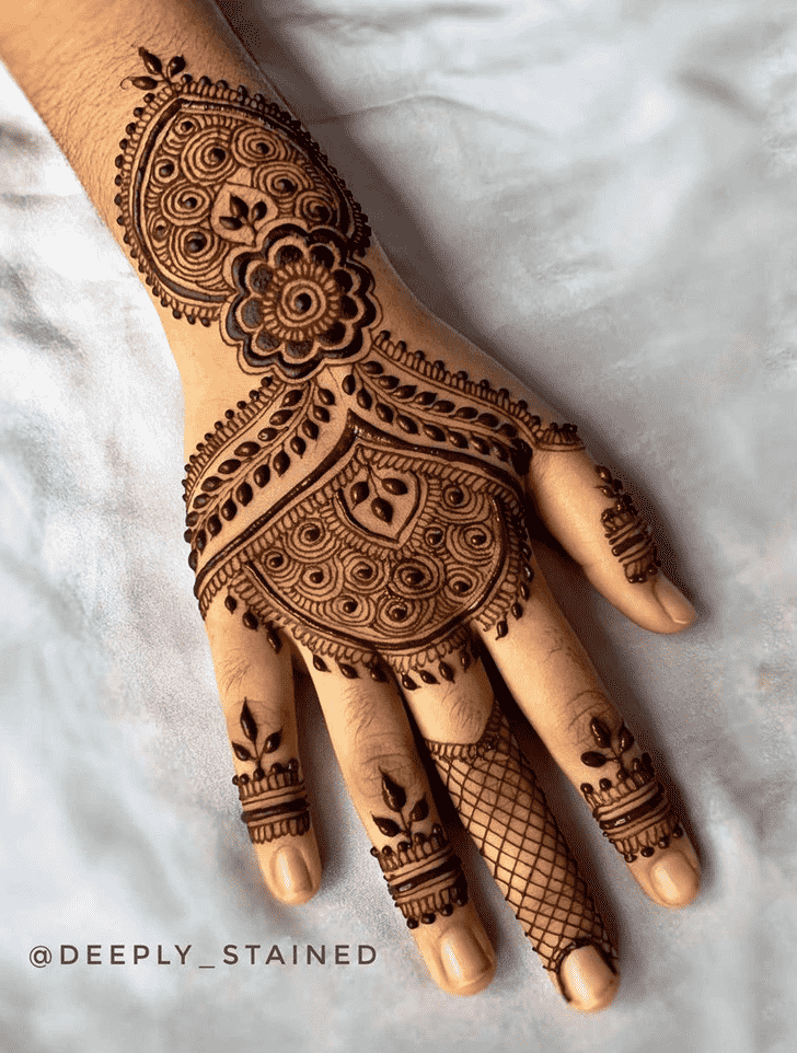 Good Looking Visakhapatnam Henna Design