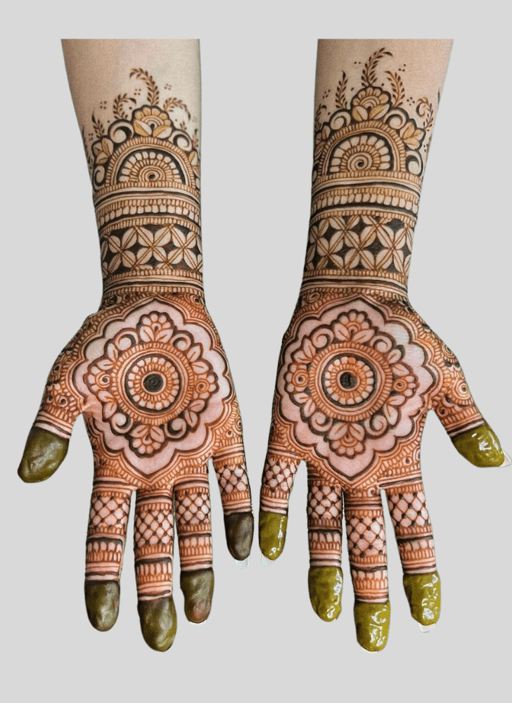 Shapely Wonderful Henna Design
