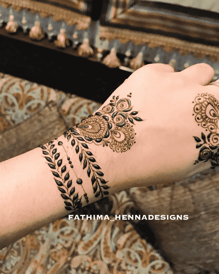Angelic Wrist Henna design