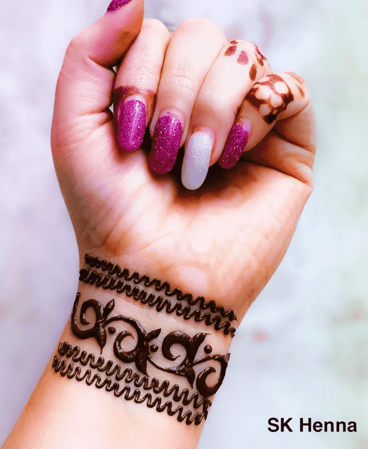 Wrist Henna design