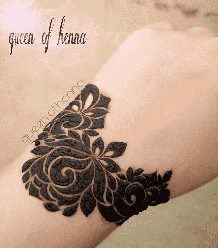 Marvelous Wrist Henna design